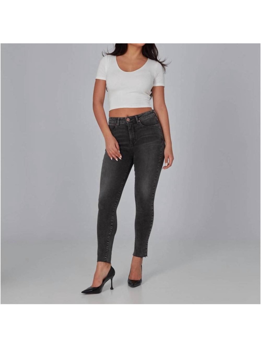 Aritzia Denim Forum The Lola High Rise Black Skinny Jeans